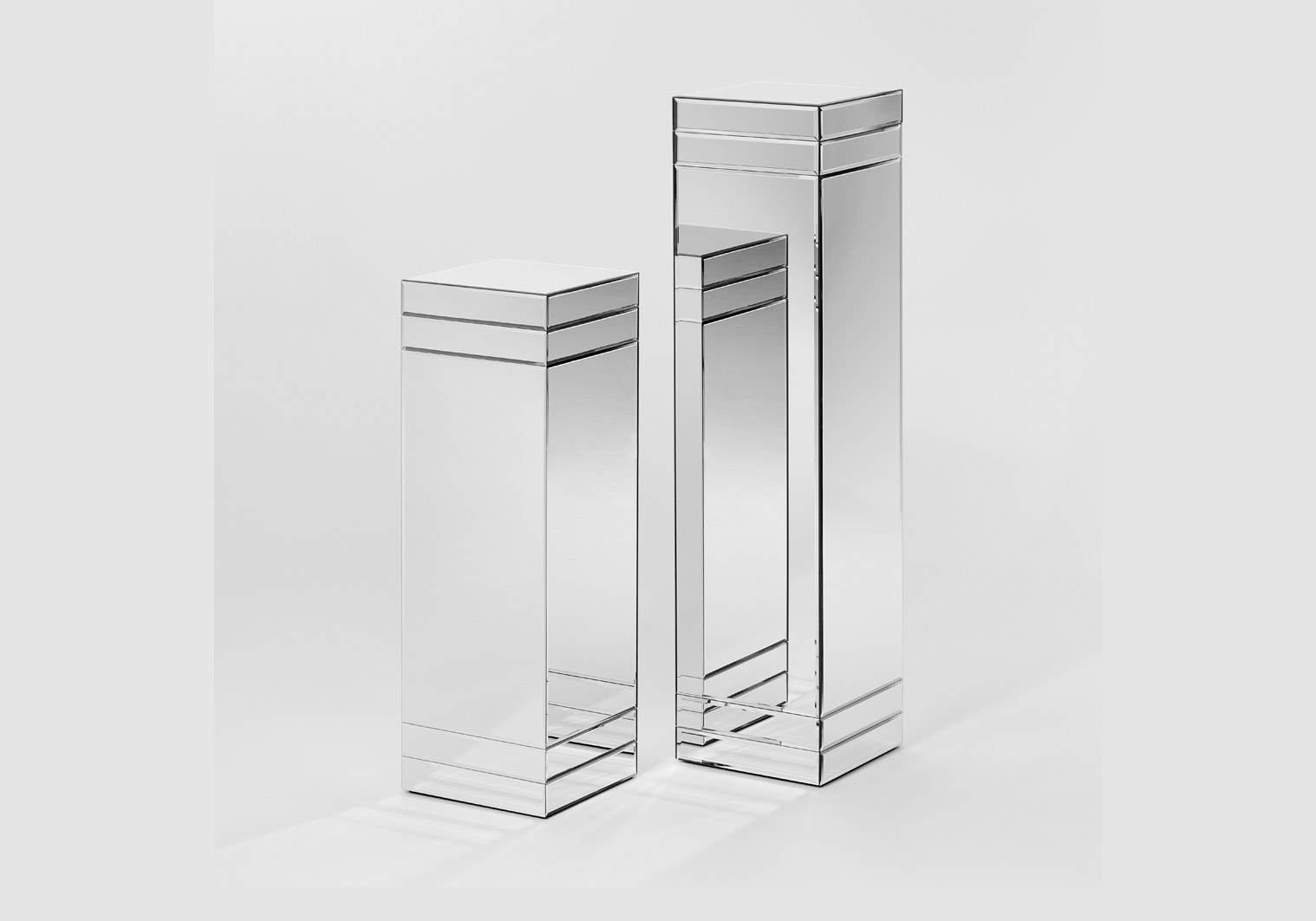 Зеркальная подставка Ribbon от DEKNUDT MIRRORS
